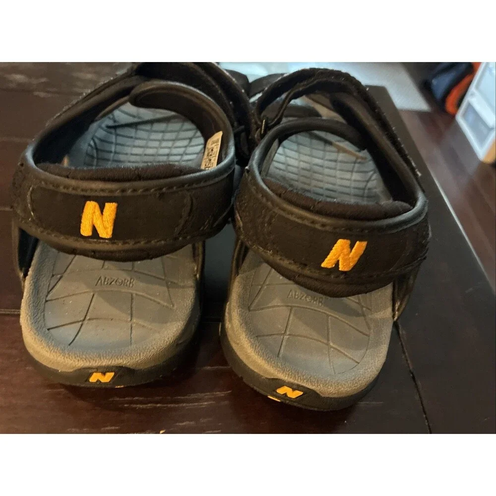 New Balance 404 Sandals SD404BK Adjustable Straps Leather Suede Sporty Hiking 8